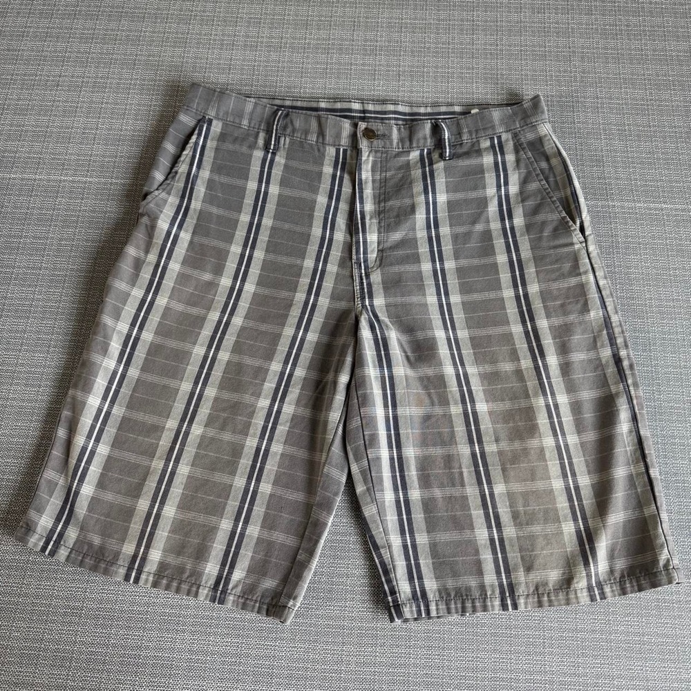 Dickies grey plaid bermuda shorts men's size 36